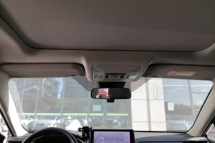 Used Toyota RAV4 2023 Dual-Engine 2.5L E-CVT Two-Wheel Drive Elite Plus Edition
