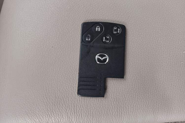 Used Mazda Mazda 8 2013 2.5L Ultimate Edition
