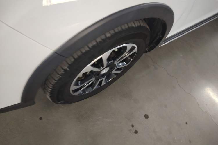 Used Geely Auto Vision X3 2017 1.5L Manual Elite Model
