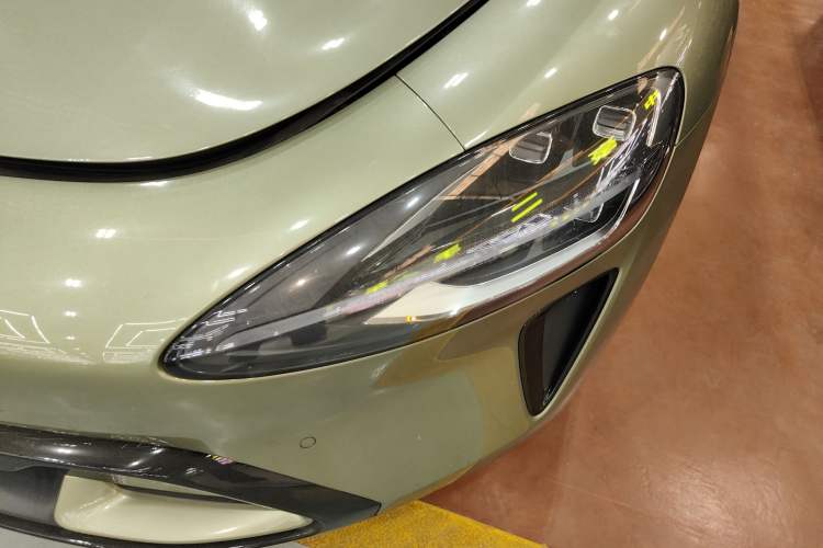 Used Xiaomi Auto SU7 2024 Four-Wheel Drive Ultra-Long Range Advanced Intelligent Driving Max Edition