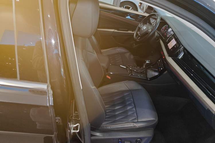 Used Volkswagen Passat New Energy 2020 430 PHEV Hybrid Luxury Edition China VI Standard
