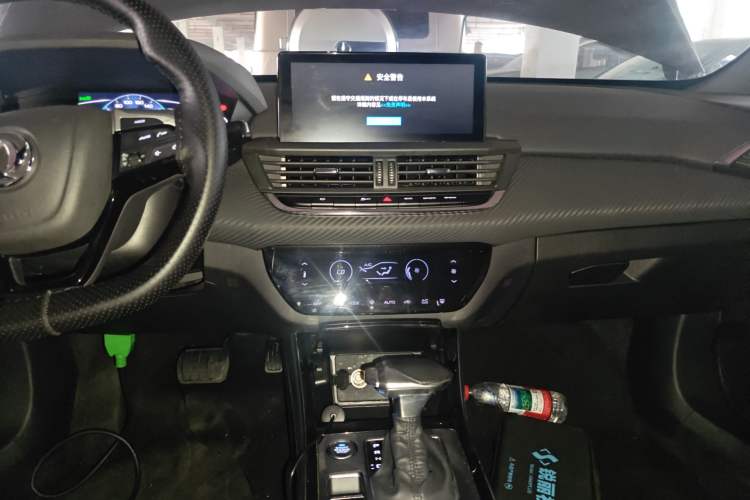 Used Dongfeng Aeolus Yixuan 2020 230T Automatic Glare-Proof Dark Knight Edition
