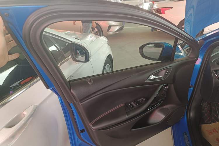 Used Buick Verano 2016 Hatchback GS 20T Dual-Clutch Passionate Sporty Model
