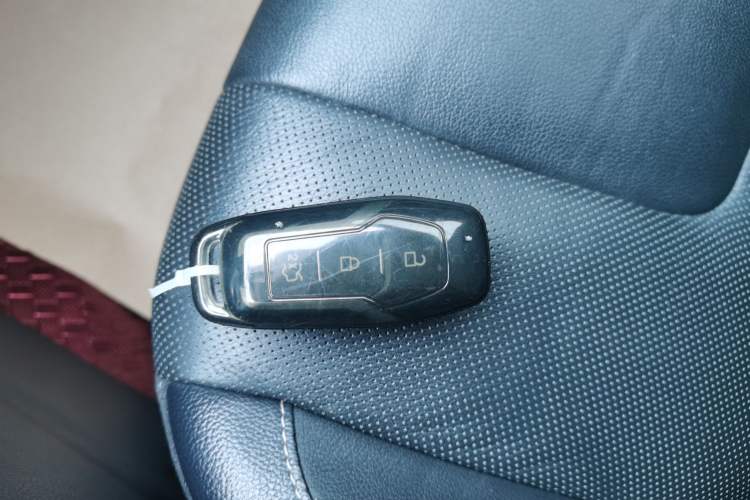 Used Ford Edge 2015 2.0T GTDi Four-Wheel Drive Prestige Model
