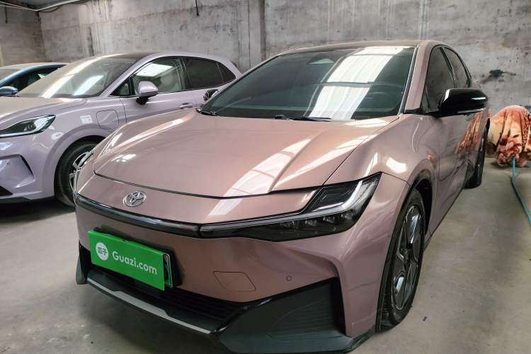 Used Toyota bZ3 2023 616 km Long-Range Premium
