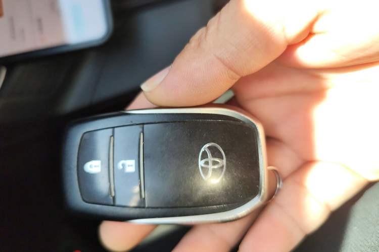 Used Toyota RAV4 2015 2.0L CVT Four-Wheel Drive New Edition
