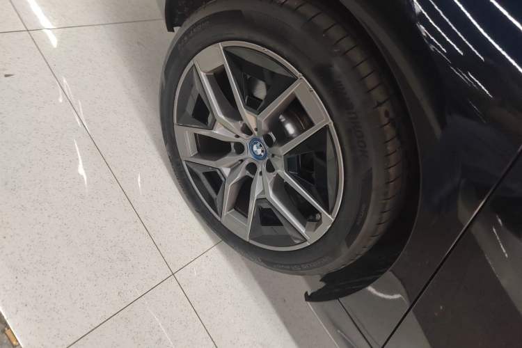 Used BMW i5 2024 eDrive 35L Luxury Package
