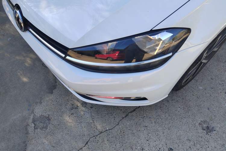 Used Volkswagen Golf 2018 230TSI Automatic Luxury Version
