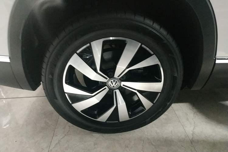 Used Volkswagen Tayron 2022 280TSI Two-Wheel Drive Luxury Smart Connectivity Version