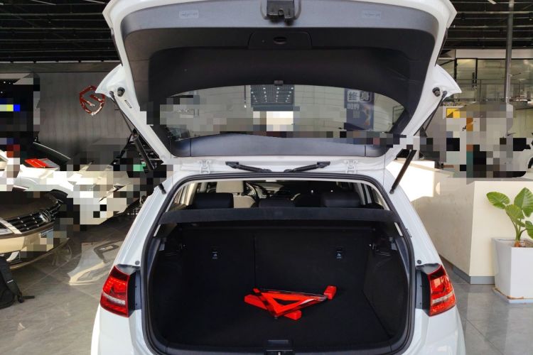 Used Volkswagen Golf 2017 230TSI Automatic Comfort Edition – Celebrating Milestone of One Million Units
