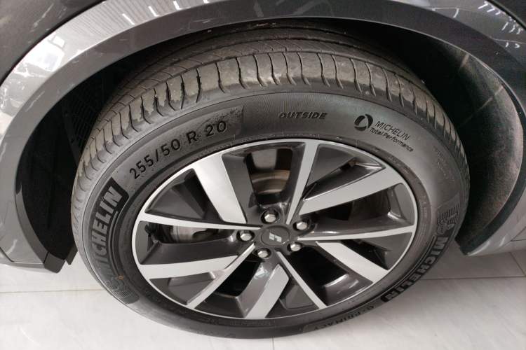 Used Li Auto L8 2023 Pro Model
