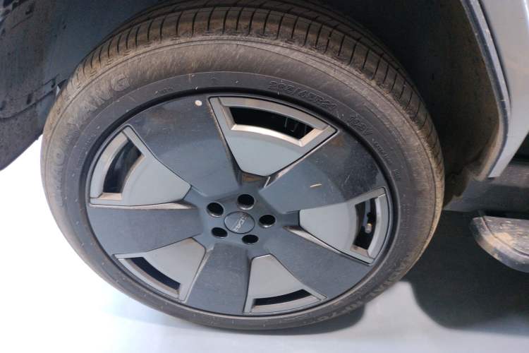 Used  V23 2025 501 Four-Wheel Drive Advanced Version