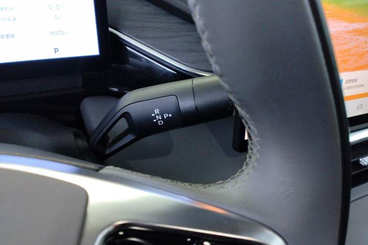 Used  L6 2025 EM-i 140km Starship Edition