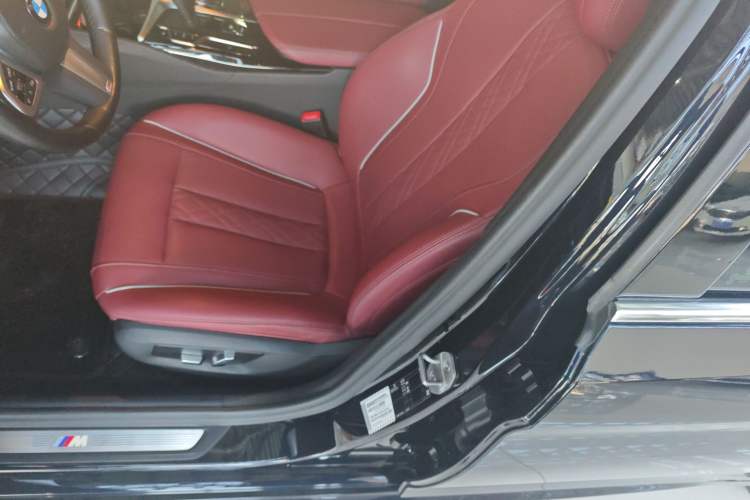 Used BMW 5 Series 2022 Restyled 525Li M Sport Package
