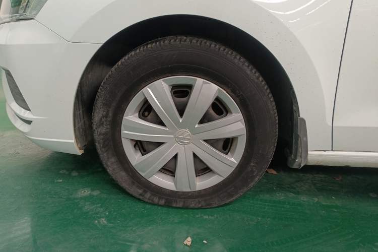 Used Volkswagen Jetta 2017 1.5L Manual Fashion Edition