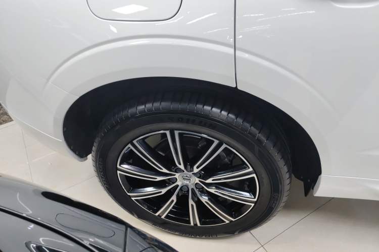 Used Volvo XC60 2021 T5 4x4 Smart Luxury Edition