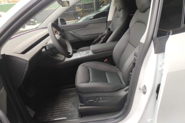 Used Tesla Model Y 2025 Rear-Wheel-Drive Version