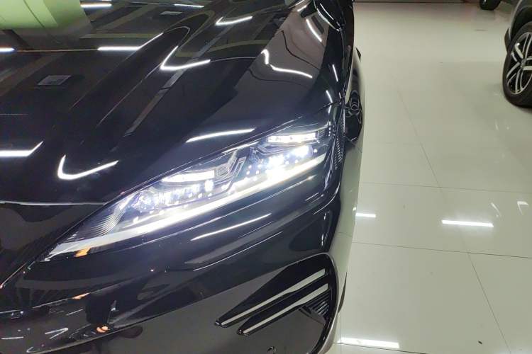 Used BYD Song PLUS New Energy 2025 EV Intelligent Driving Edition 520km Luxury Model
