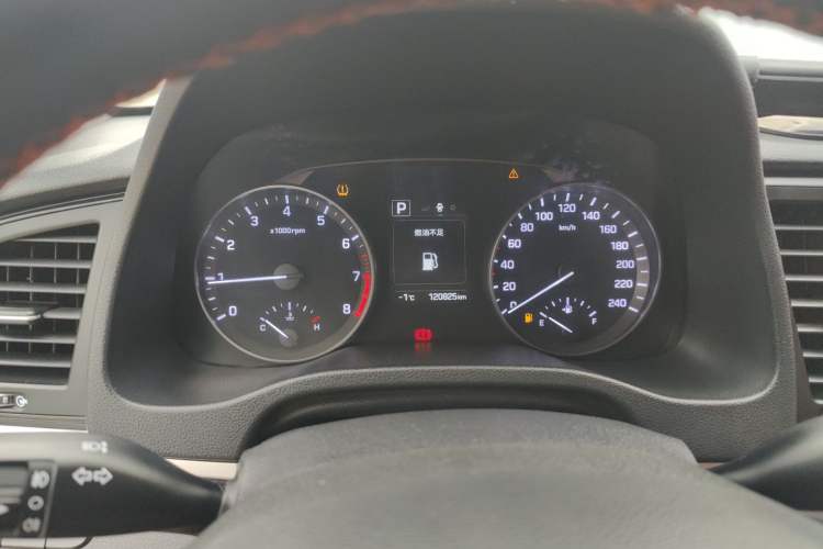 Used Hyundai Elantra 2016 1.6L Automatic ZhiXuan – Elite Version