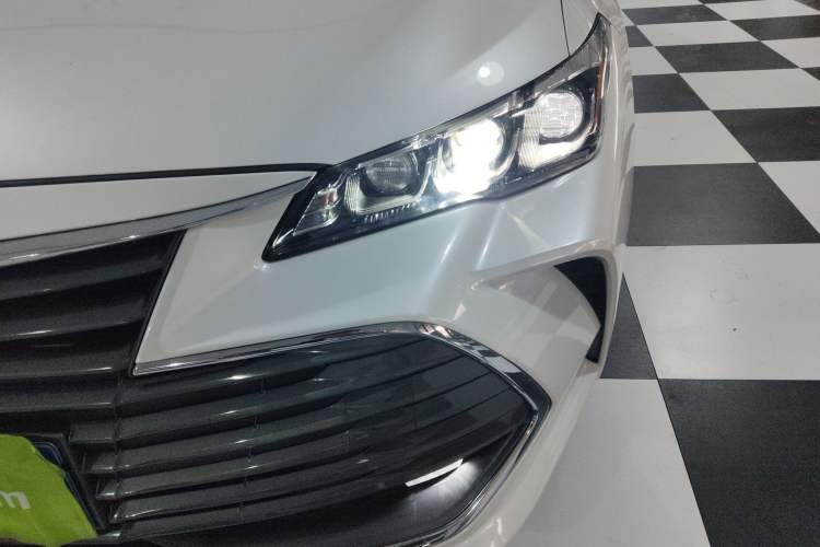 Used Toyota Avalon 2019 2.0L Ambition Edition China VI
