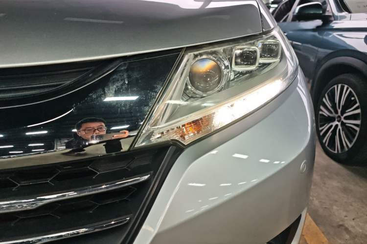 Used Honda Odyssey 2015 2.4L Supreme Edition
