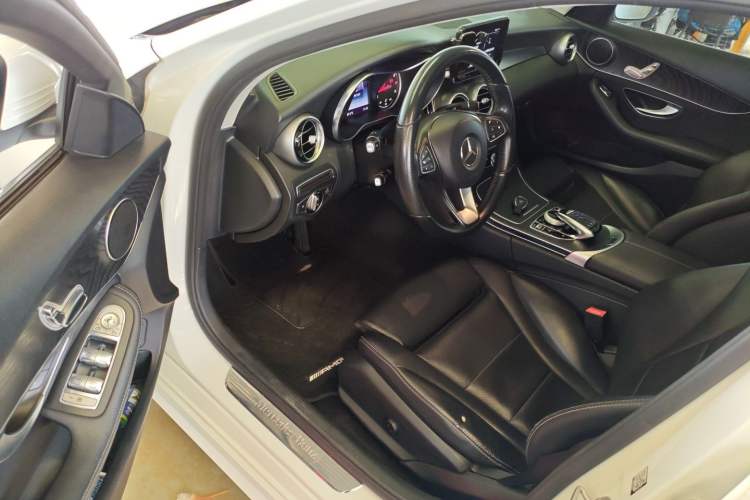 Used Mercedes-Benz C-Class 2015 C 200 station wagon
