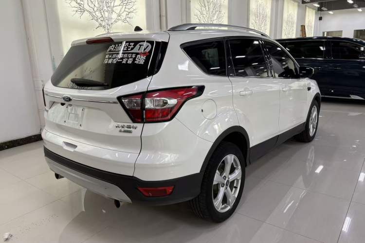 Used Ford Kuga 2018 EcoBoost 180 Two-Wheel-Drive Platinum Edition
