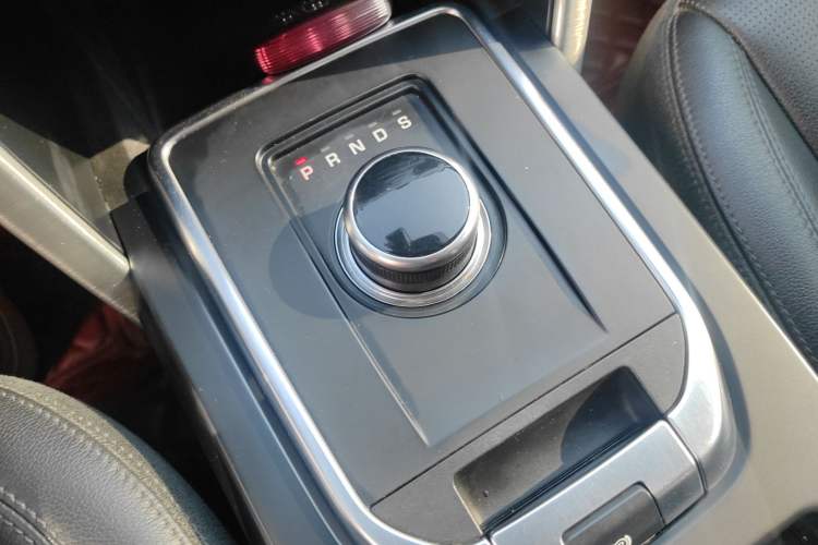 Used Land Rover Discovery Sport 2018 240 PS SE Version