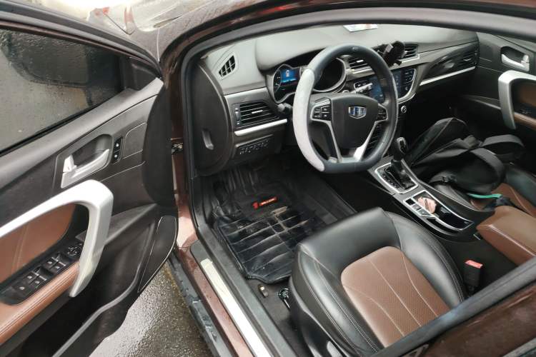 Used Geely Auto Emgrand 2017 Hatchback RS Million Edition 1.5L CVT Upward Version