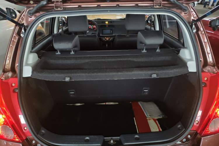 Used Suzuki Swift 2014 1.5L Automatic Fashion Edition
