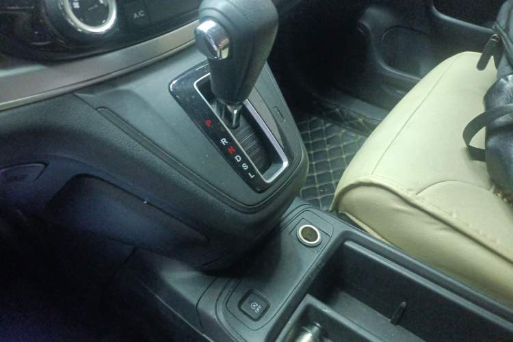 Used Honda CR-V 2016 2.0L two-wheel drive Urban Edition