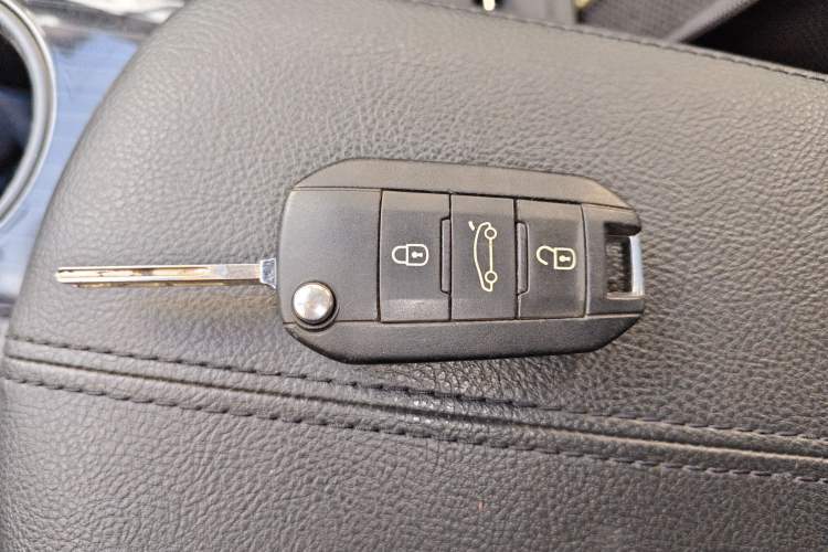 Used Peugeot 3008 2015 1.6THP Automatic Prestige Edition