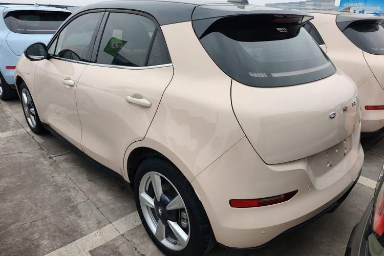 Used ORA Good Cat 2023 401 km Standard Range Premium Version Lithium Iron Phosphate