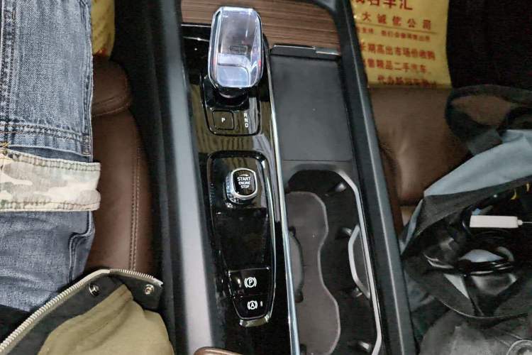 Used Volvo XC60 2024 B5 4x4 Smart Luxury Edition