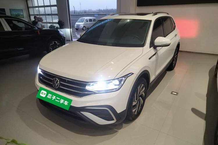 Used Volkswagen Tiguan L 2024 300TSI Automatic Two-Wheel Drive Smart Edition