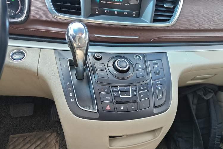 Used Buick GL8 2017 25S Luxury Version China V Standard
