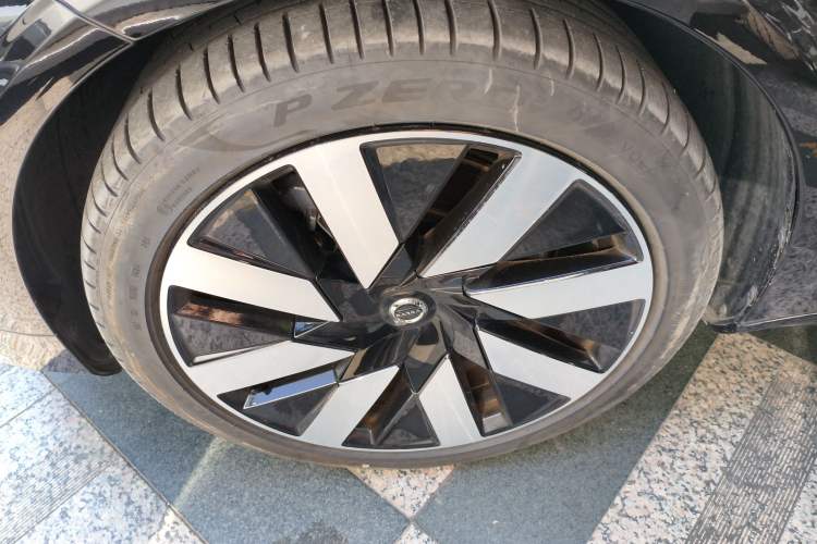 Used Volvo S90 New Energy 2024 Plug-in Hybrid Four-Wheel Drive Long-Range Luxury Smart Edition