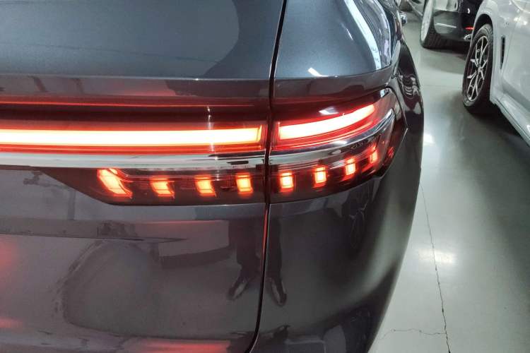 Used Geely Auto Monjaro L 2023 2.0TD High-Power Automatic Two-Wheel Drive Flagship Version
