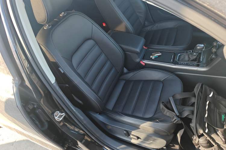 Used Volkswagen Passat 2017 330TSI DSG Luxury Edition
