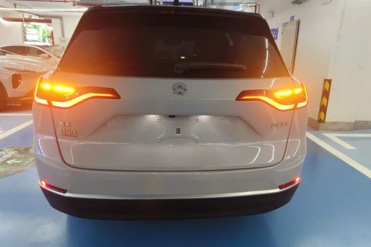 Used Nio ES8 2020 415 km Range 6-Seater Version