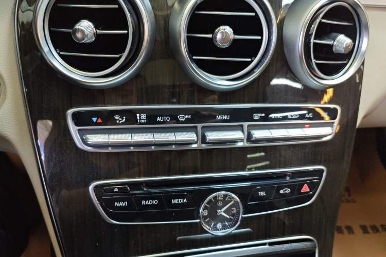 Used Mercedes-Benz C-Class 2015 C 200 L