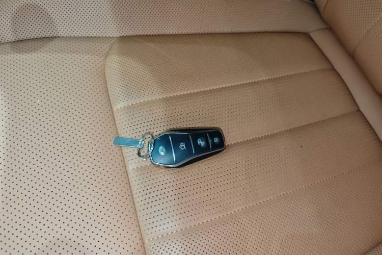 Used BYD Han L 2025 EV Four-Wheel Drive LiDAR Flagship Model
