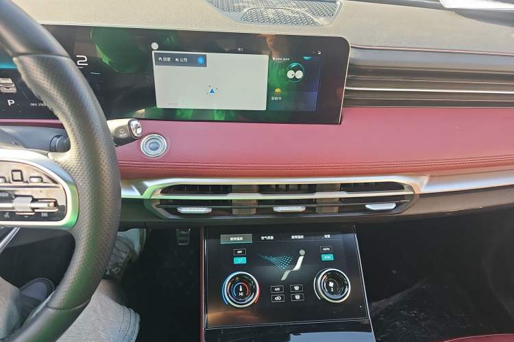 Used Jetour X70 PLUS 2023 1.6T DCT Stronger PRO+ 5-Seater
