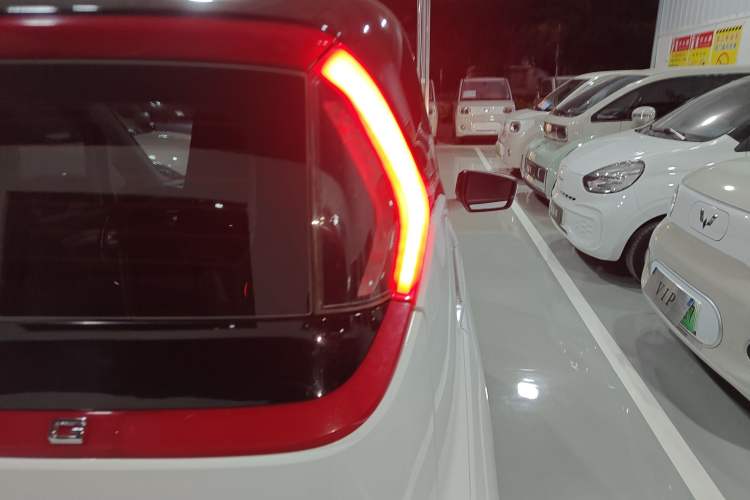 Used Wuling NAMMIEV 2021 Playful Model – High-Power Version
