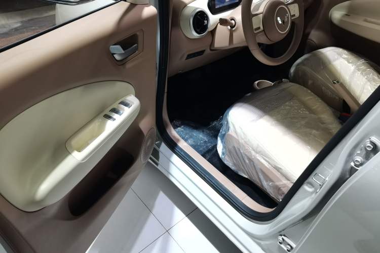 Used Wuling Hongguang MINIEV 2025 Four-Door Version Advanced Edition
