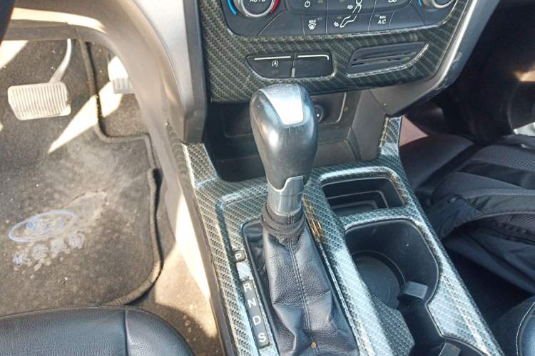 Used Ford Kuga 2017 EcoBoost 180 Two-Wheel-Drive Tiger Leap Model