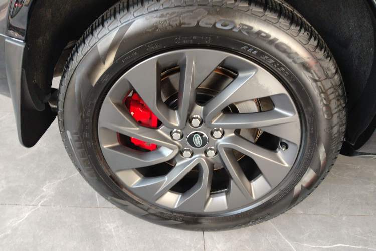 Used Land Rover Discovery 2023 Revised Version 360 PS R-Dynamic S
