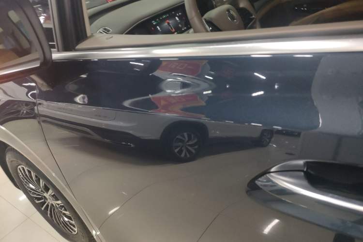 Used Denza D9 2022 DM-i 970 Four-Wheel Drive Prestige Model
