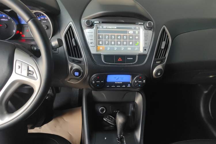 Used Hyundai ix35 2015 2.0L Automatic 2WD Smart Type China IV
