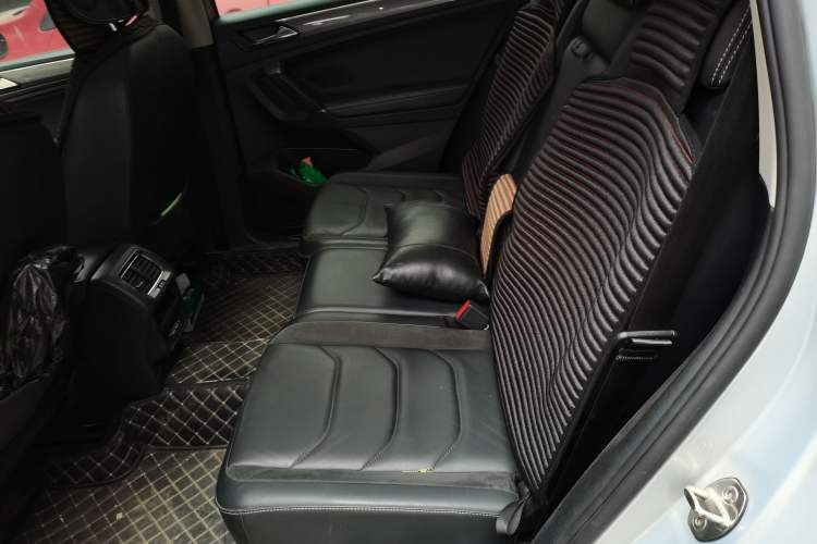 Used Volkswagen Tiguan L 2021 330TSI Automatic Two-Wheel Drive R-Line Enhanced Edition
